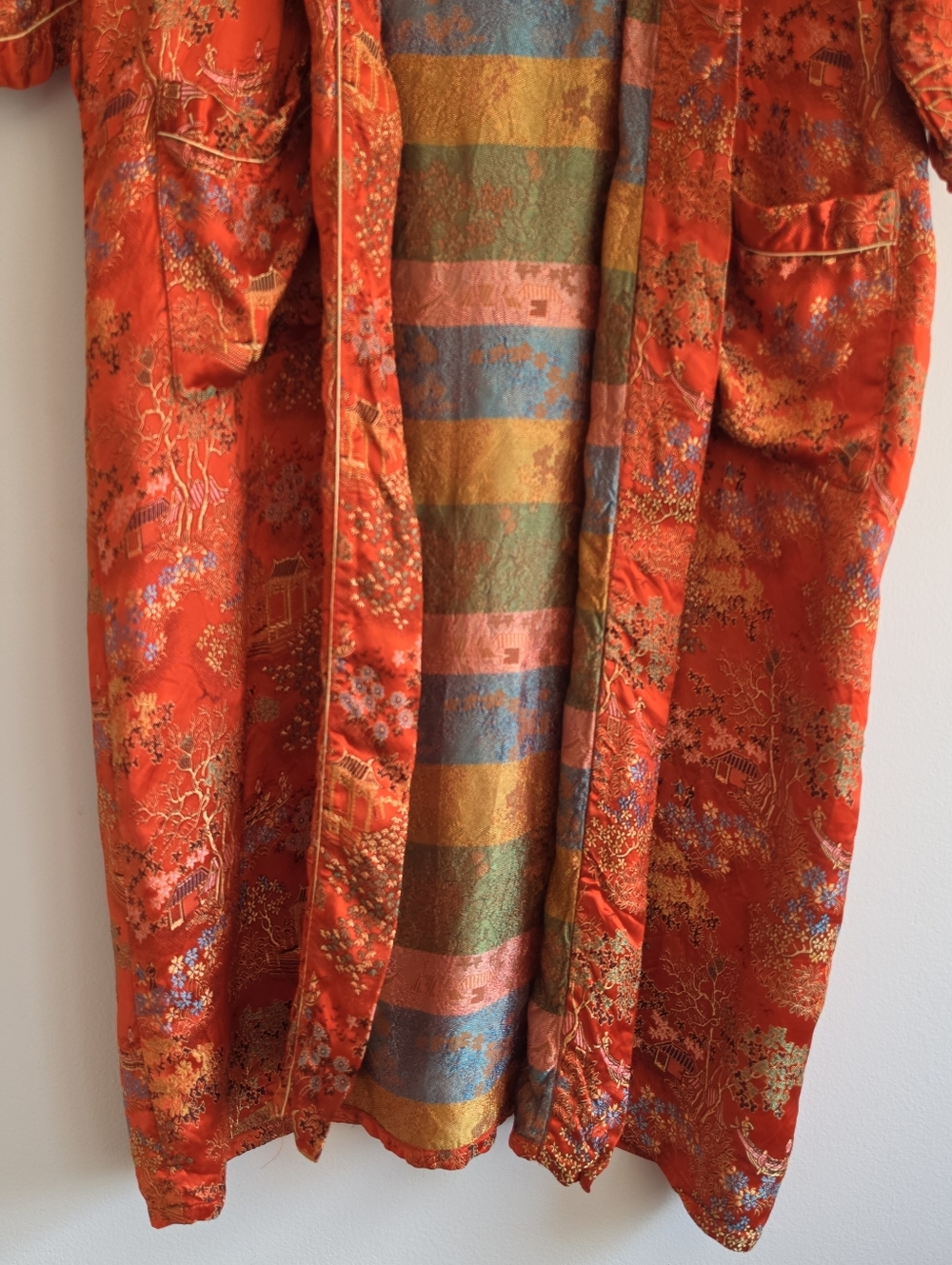 Vintage Solz Squirrel Chinese Red Brocade Kimono Robe Pocket Est Sz M - Picture 3 of 13